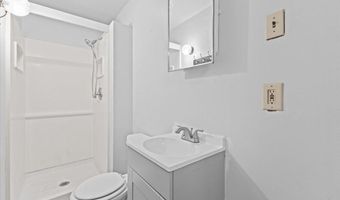 21 Hyde St 1, Burlington, VT 05401