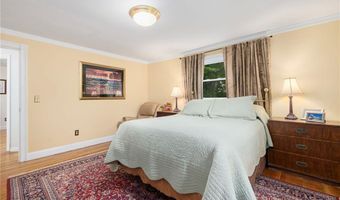 1 Gladridge Dr, East Greenwich, RI 02818
