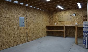825 E Cannonball Dr, Big Water, UT 84741