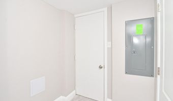 2644 E HOFFMAN St, Baltimore, MD 21213
