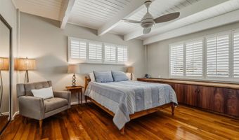 586 Kaimalino St, Kailua, HI 96734