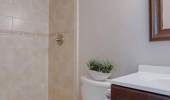 8524 CANTERBURY Dr, Annandale, VA 22003