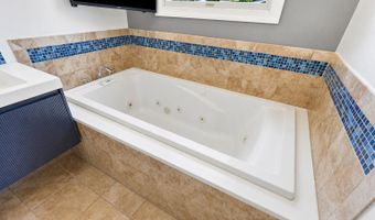 646 Compass Ave, Beachwood, NJ 08722