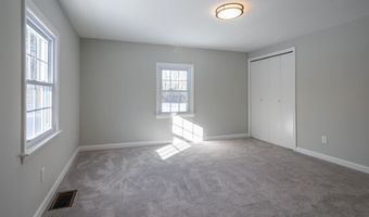 437 Chester Rd, Auburn, NH 03032