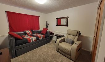 1824 Eisenhower Cir, Aberdeen, SD 57401