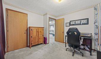 5869 Beechwood Ave, Alliance, OH 44601