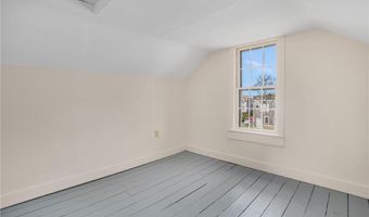 14 Elm St, Newport, RI 02840