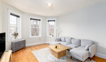 1564 Commonwealth Ave 16, Boston, MA 02135