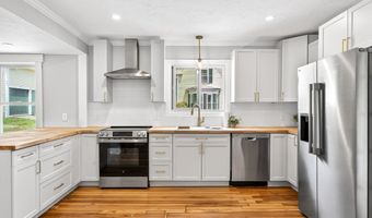 148 Center St, Ashburnham, MA 01430