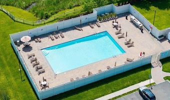 31 White Oak Ln, Aberdeen, NJ 07747