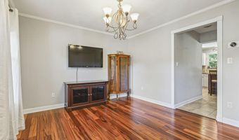 6 Huckleberry Ln, New Egypt, NJ 08533