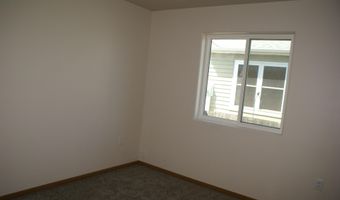 915 S 9th St, Aberdeen, SD 57401