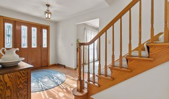 2601 BEECHWOOD Ct, Appleton, WI 54911