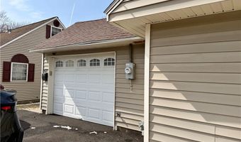 427 Van Roen Rd, Utica, NY 13502