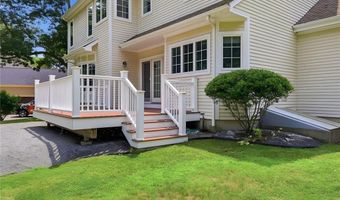 3 Connor Ln, Barrington, RI 02806