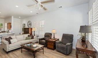 10351 Lakeshore Dr, Apple Valley, CA 92308