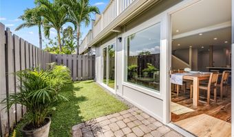 515 Keolu Dr E, Kailua, HI 96734