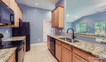 1305 Lauren Village Dr, Charlotte, NC 28213