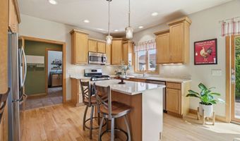 3208 S SOLITUDE Ln, Appleton, WI 54915