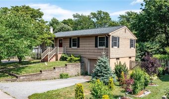 41 Mount View Ave, North Kingstown, RI 02852