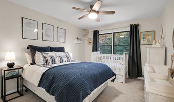 49 Pape Dr, Atlantic Highlands, NJ 07716