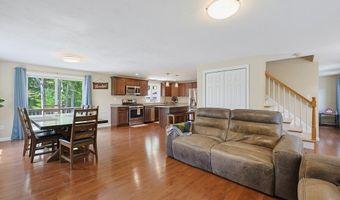5 County St, Berkley, MA 02779