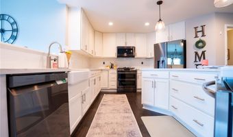132 Boxelder Ln, Amherst, NY 14228
