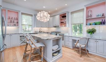 83 John St, Newport, RI 02840