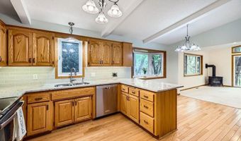 211 Mckinley St, Anoka, MN 55303