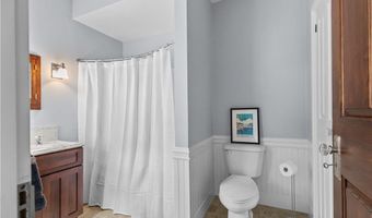 44 Bradford St 49, Bristol, RI 02809