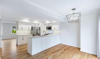 45 Hillside Ave 4, Branford, CT 06405