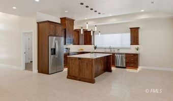 275 S Barlow St, Colorado City, AZ 86021