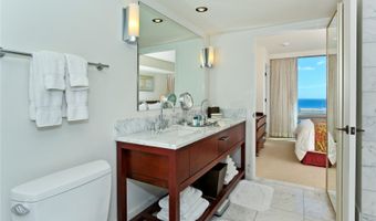 223 Saratoga Rd 2122, Honolulu, HI 96815