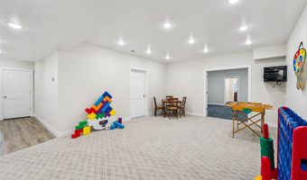 735 E 850 S, Centerville, UT 84014