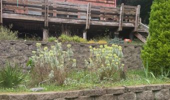 180 Nature Ln, Arcata, CA 95521