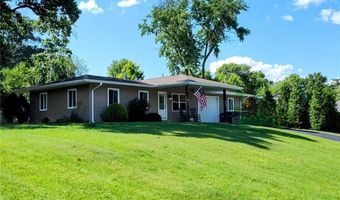 263 E Skyline Dr, Ballwin, MO 63011