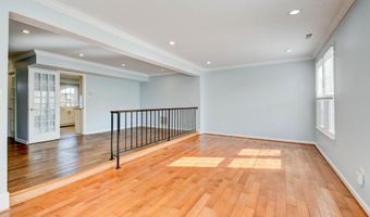 4472 RUGGLES Ct, Annandale, VA 22003