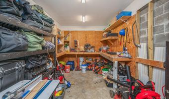 1827 Waterway Dr, Baker, FL 32531