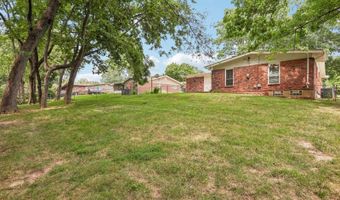 318 Algonquin Dr, Ballwin, MO 63011
