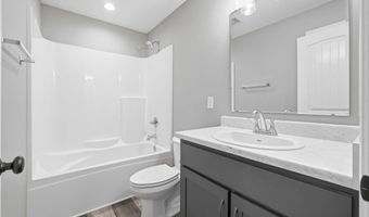 18738 Eisley Cv, Auburn, IN 46706