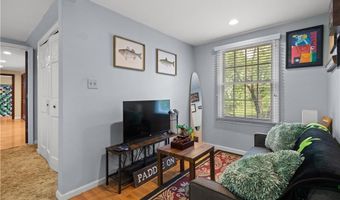 10 Bartlett Rd, Middletown, RI 02842