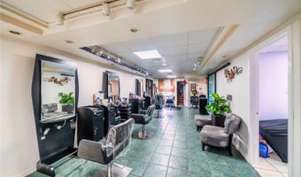 2203 Young St, Honolulu, HI 96826