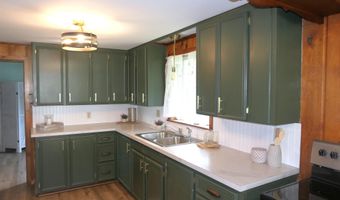 135 Riverside Dr, Alma, MI 48801