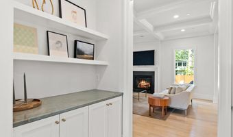 6213 DAHLONEGA Rd, Bethesda, MD 20816