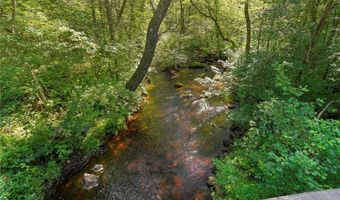 125 Lewis Farm Rd, Coventry, RI 02827