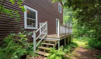 8 Pine Acres Rd, Amherst, NH 03031