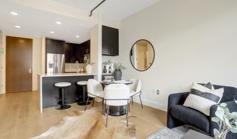 520 JOHN CARLYLE St 320, Alexandria, VA 22314