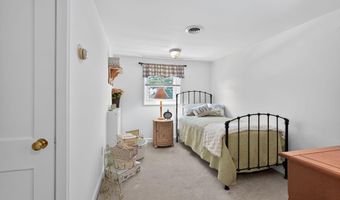 828 HOFFNAGLE St, Philadelphia, PA 19111