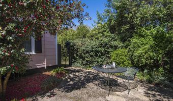 1822 Brevard Pl, Camden, SC 29020