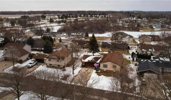 1918 Bayview Dr, Albert Lea, MN 56007